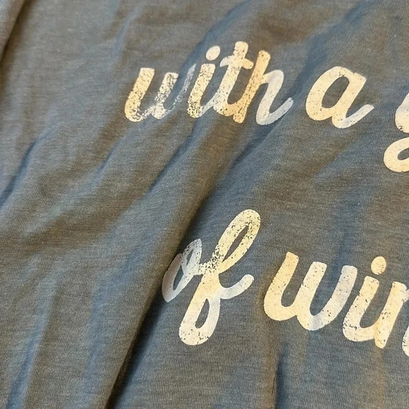 New graphic top - Picture 3 of 3